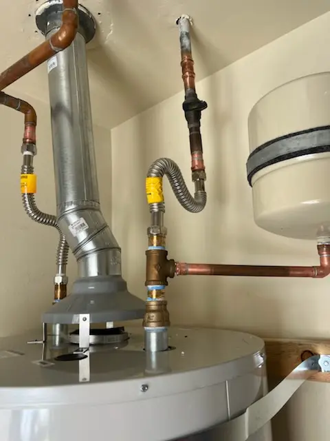 Water heater installation and plumbing repair in Carpentersville